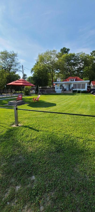 Balm Beach Resort And Motel エクステリア 写真