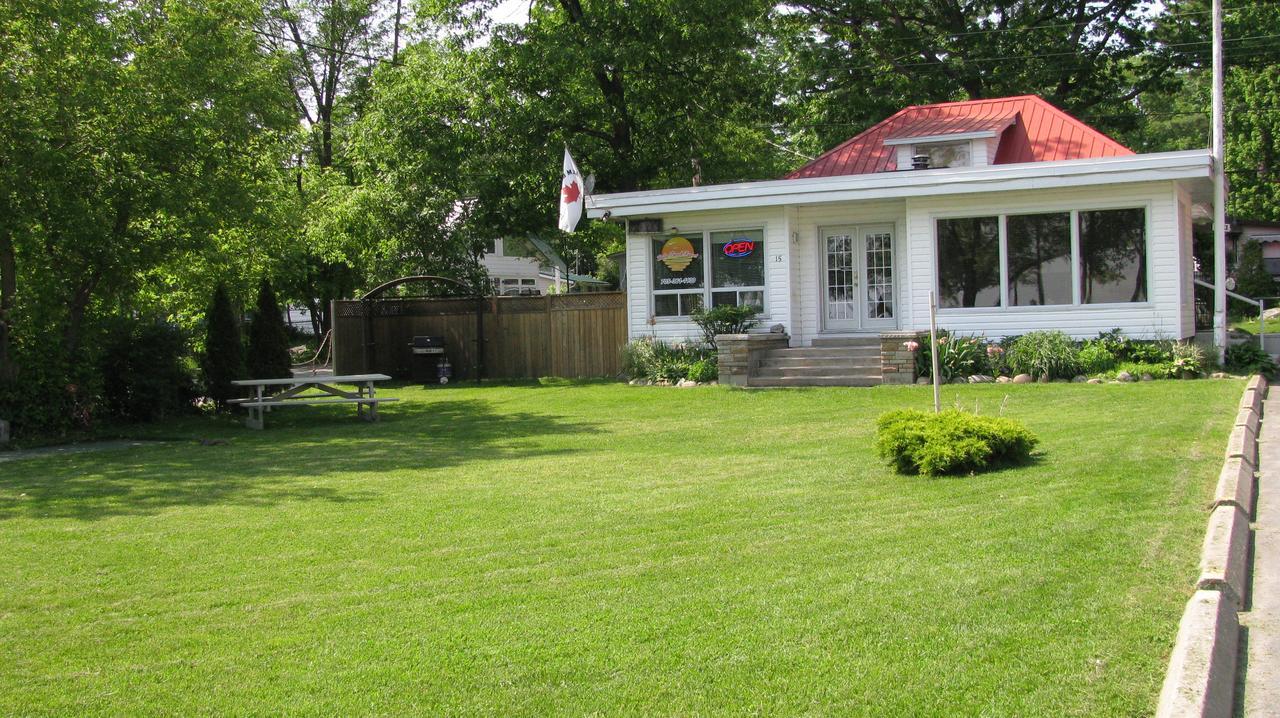 Balm Beach Resort And Motel エクステリア 写真