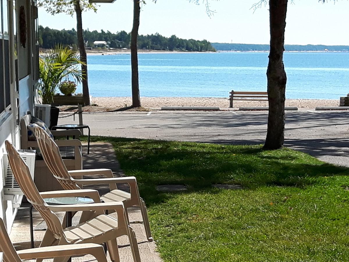 Balm Beach Resort And Motel エクステリア 写真